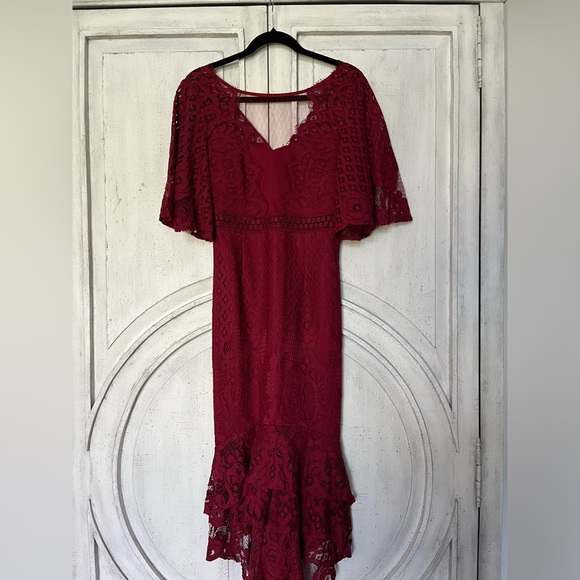 Reyna Dress in Red One Of A Kind Lace Midi Dress Size 2 - Picture 6 of 11